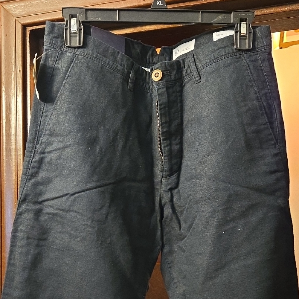 Gap Men's Black Slim Fit LinenCasual Pants